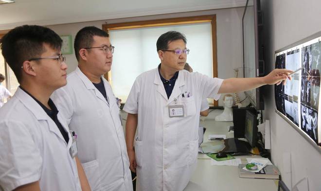 经外科手术正式迈入“亚毫米级精准时代”麻将胡了2模拟器指哪打哪！毓璜顶医院神(图2)