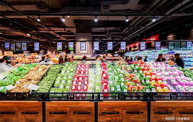 店落户万达广场首店经济激活革命老区消费新引擎PG电子麻将胡了模拟器延安首家永辉胖东来调改(图2)